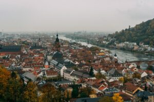 Vista aérea de Heidelberg, ciudad alemana ideal para obtener liquidez con Palma Finance usando tu vivienda como garantía
